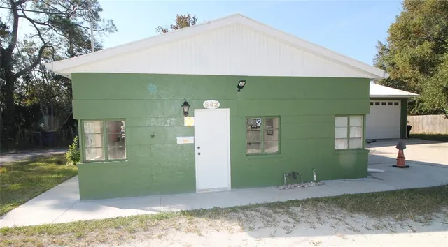 $2,995 | 642 West Broad Street, Groveland, FL 34736