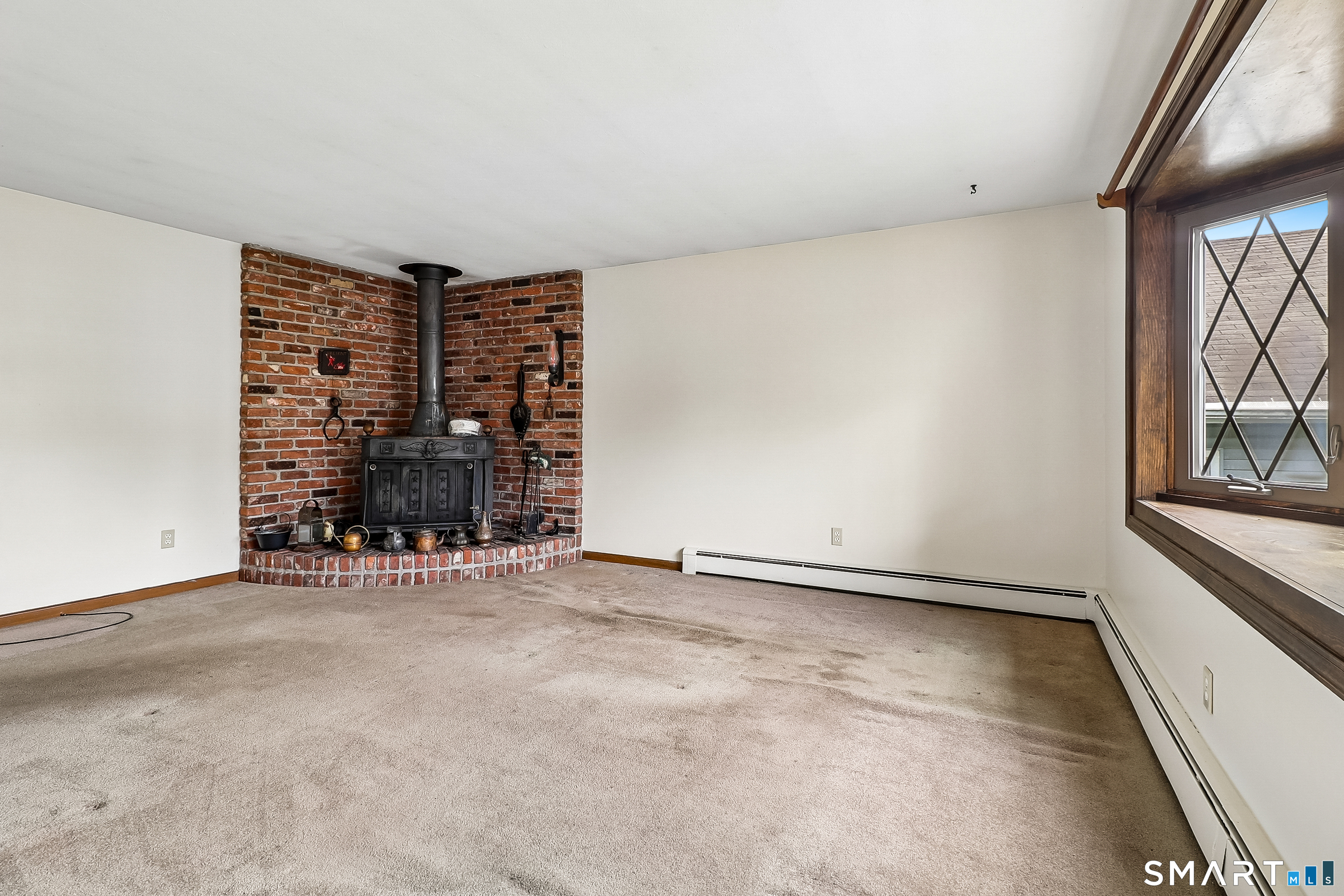 81 Shoreham Terrace Fairfield, CT 06824 - Photo 5 of 26