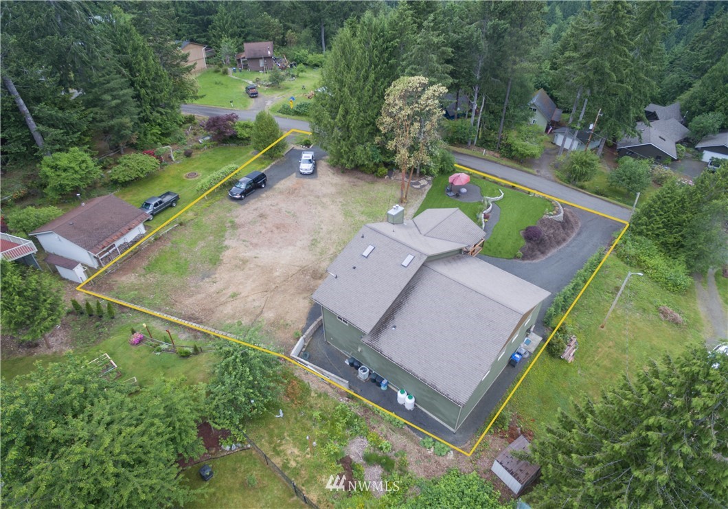 251 East Canyon View Road Belfair, WA 98528 - Photo 4 of 18