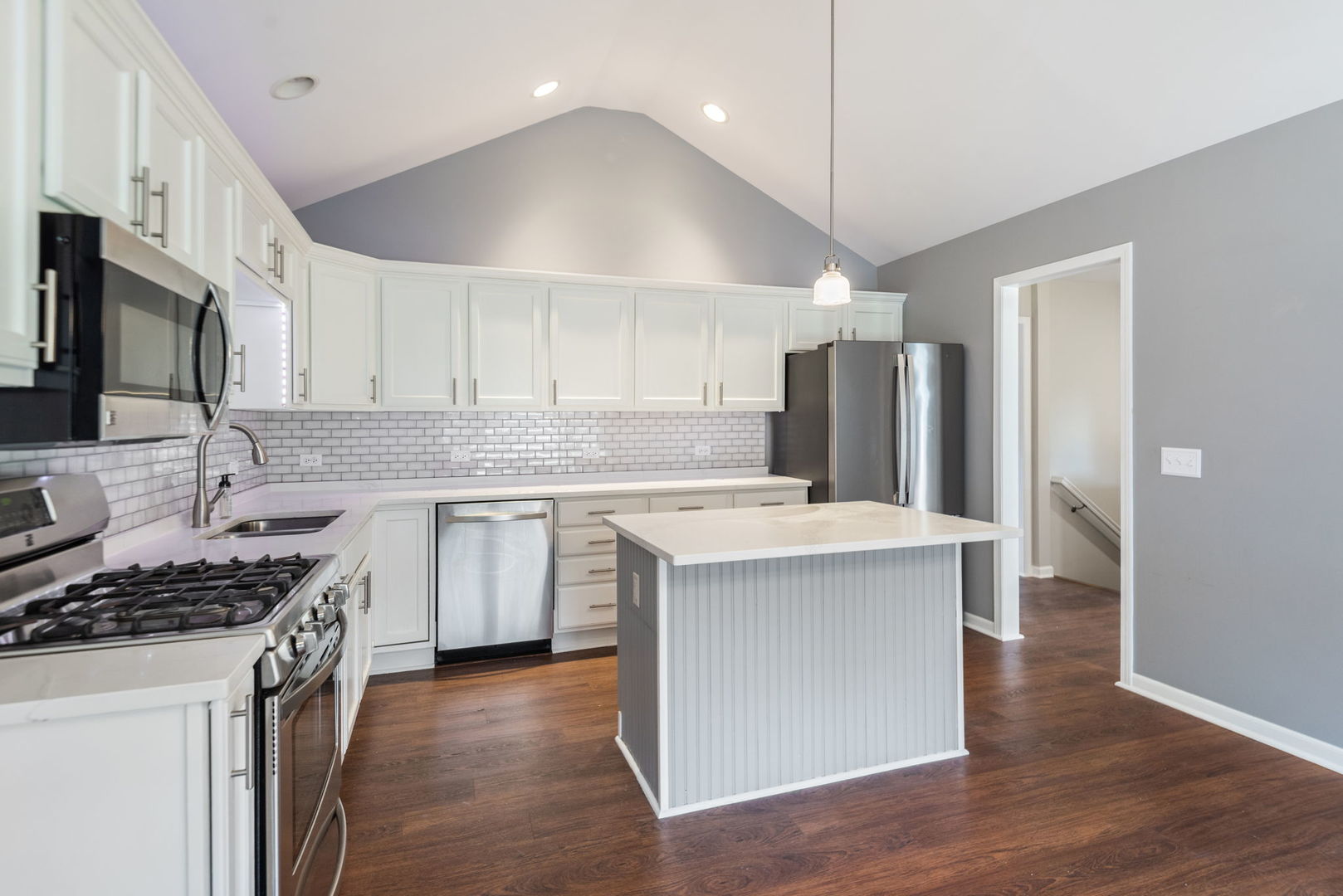1207 Main Street Road Spring Grove, IL 60081 - Photo 6 of 25 Gallery Image 6