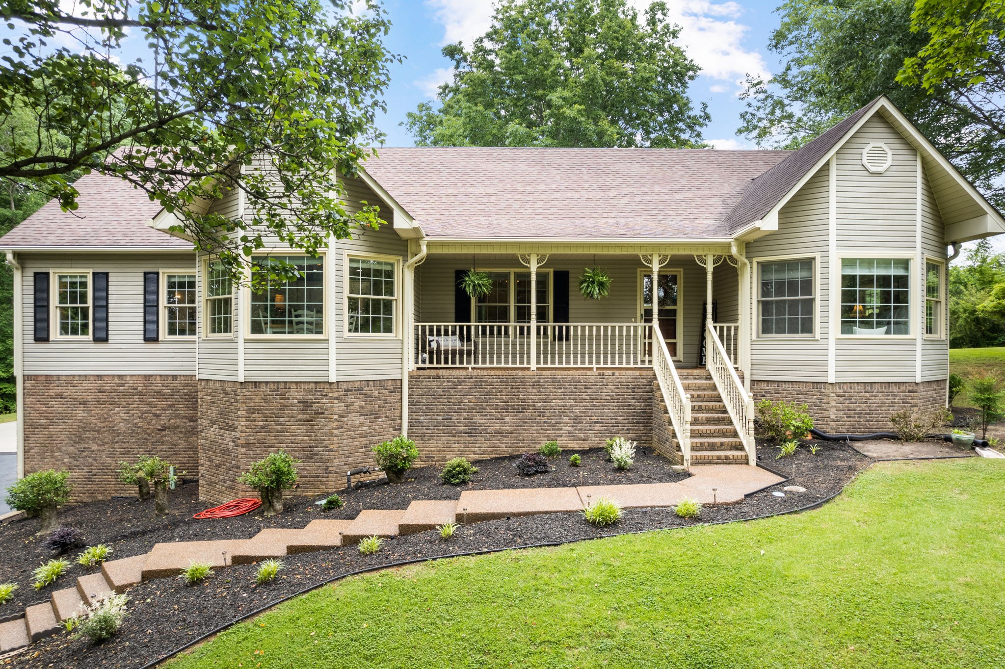 1979 Rock Springs Road Columbia, TN 38401 - Photo 1 of 21 Gallery Image 1