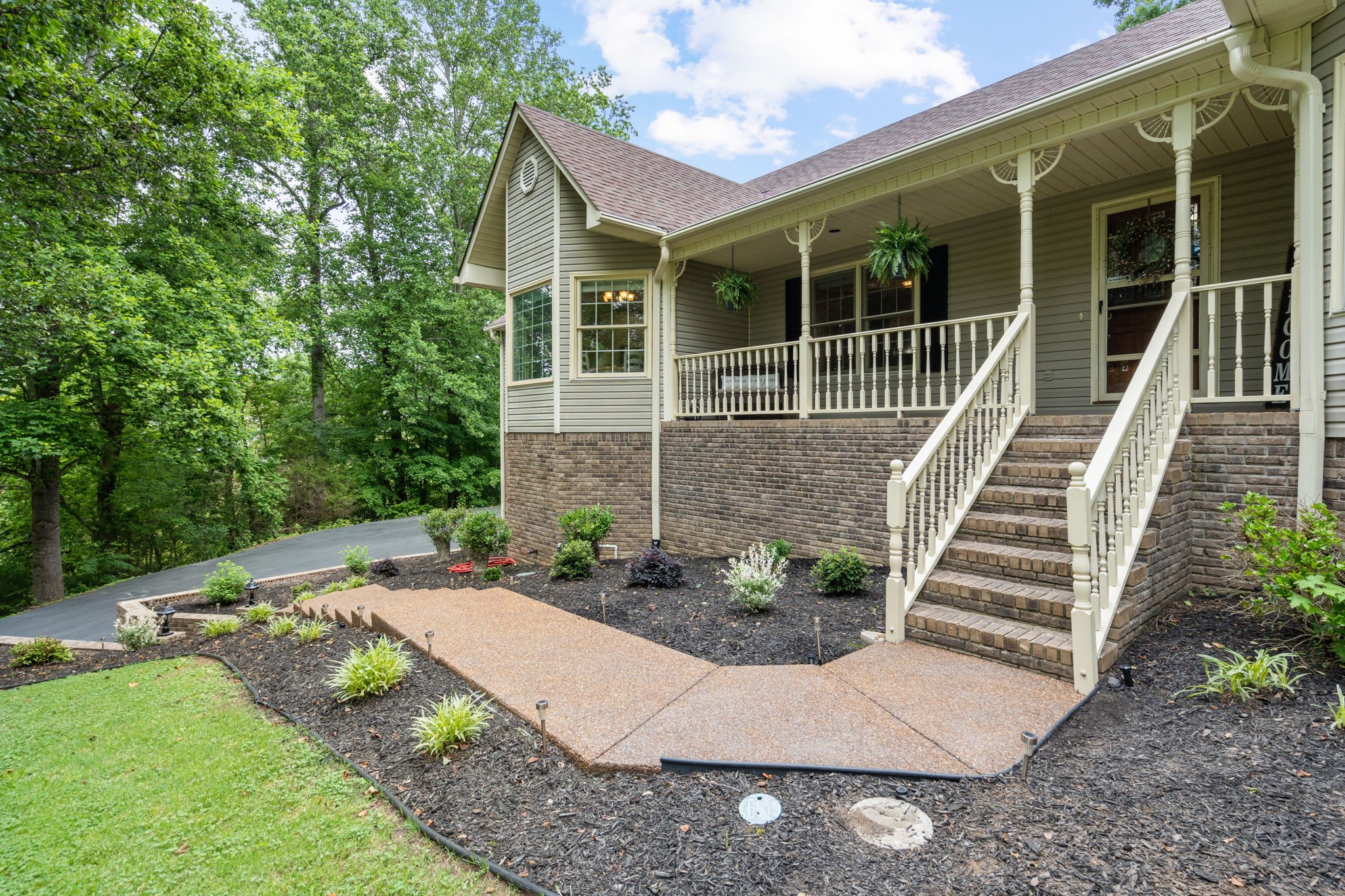 1979 Rock Springs Road Columbia, TN 38401 - Photo 2 of 21 Gallery Image 2