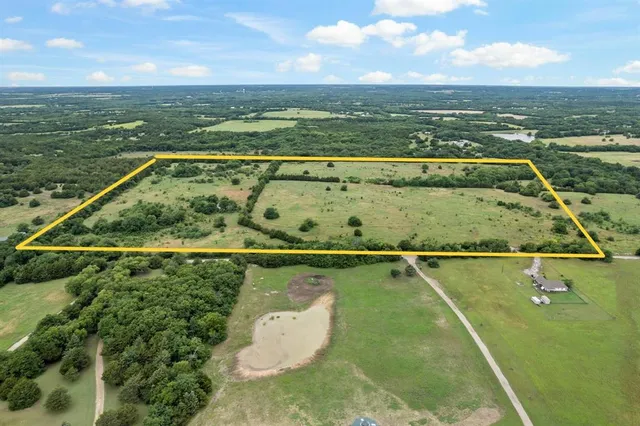 $1,790,000 | 207 Possom Trot Hollow Road, Whitewright, TX 75491
