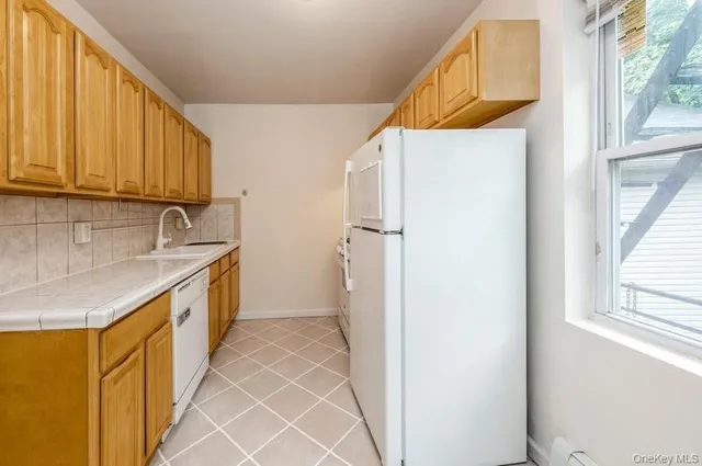 $2,400 | 84 Ravine Avenue, Yonkers, NY 10701