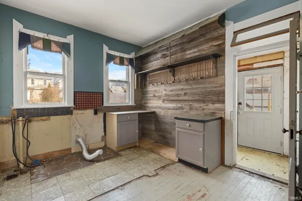 $89,900 | 608 West 3rd Street, Marion, IN 46952