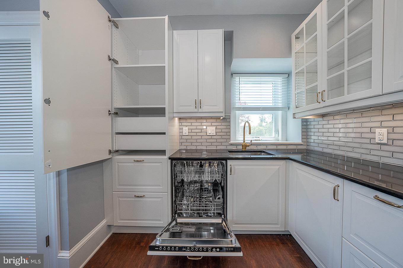 7350 Ridge Avenue, Unit 2 Philadelphia, PA 19128 - Photo 12 of 68