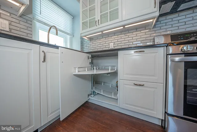 $2,995 | 7350 Ridge Avenue, Unit 2, Philadelphia, PA 19128