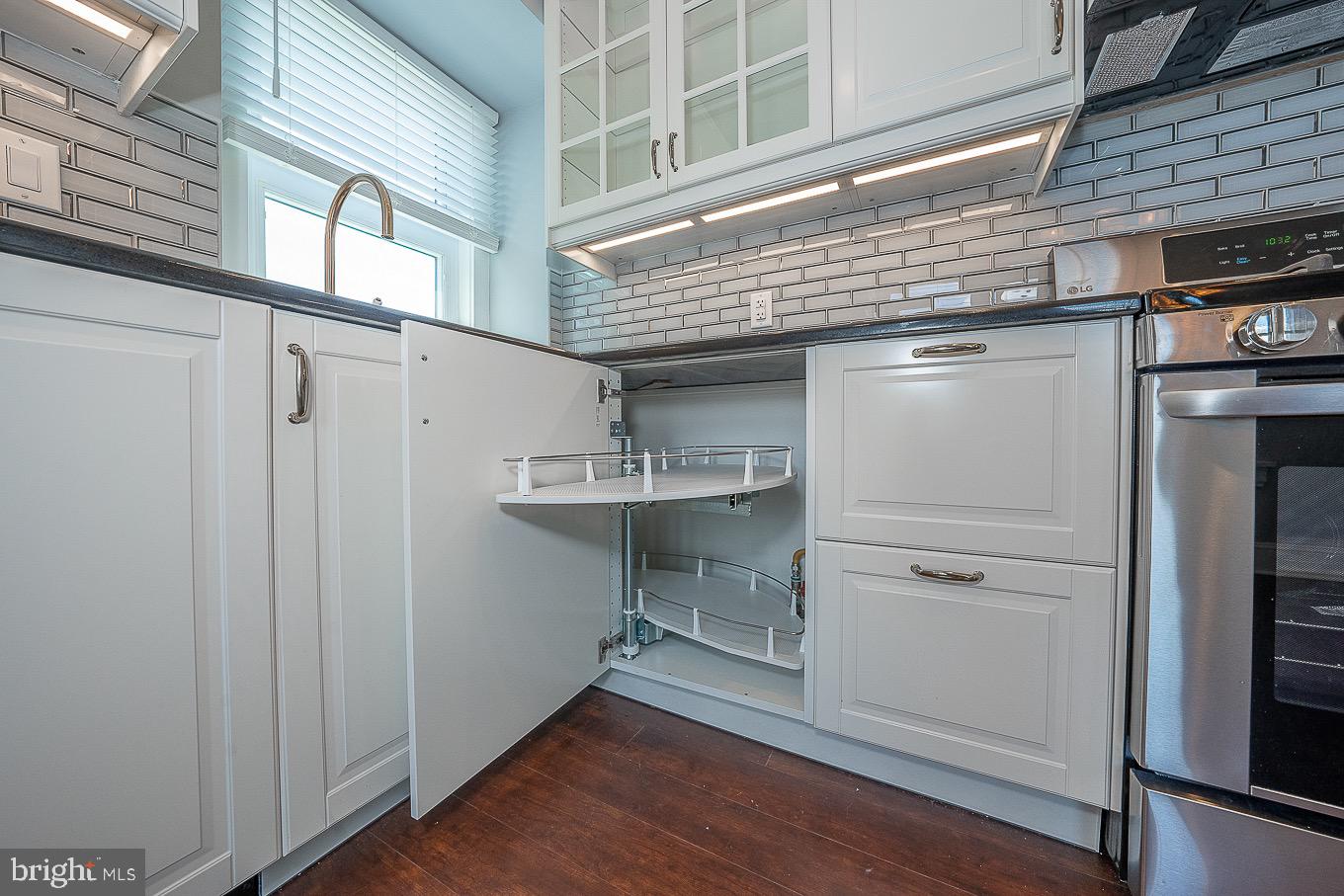 7350 Ridge Avenue, Unit 2 Philadelphia, PA 19128 - Photo 13 of 68