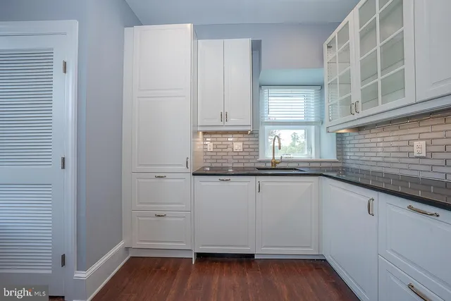 $2,995 | 7350 Ridge Avenue, Unit 2, Philadelphia, PA 19128