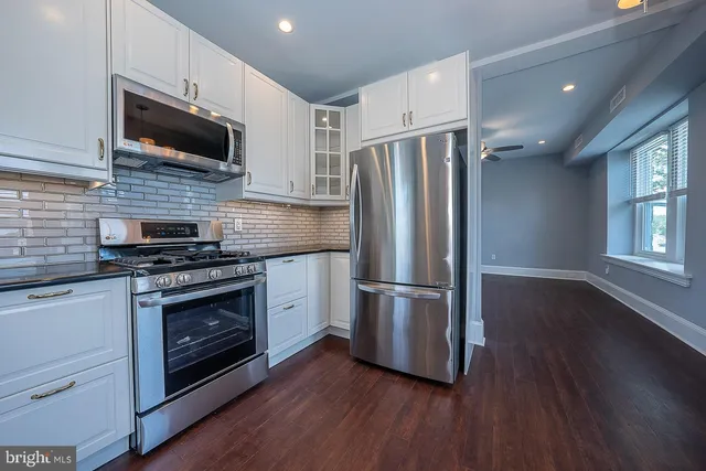 $2,995 | 7350 Ridge Avenue, Unit 2, Philadelphia, PA 19128