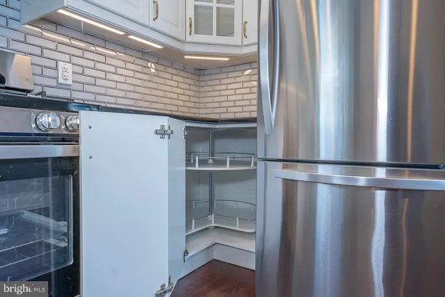 $2,995 | 7350 Ridge Avenue, Unit 2, Philadelphia, PA 19128