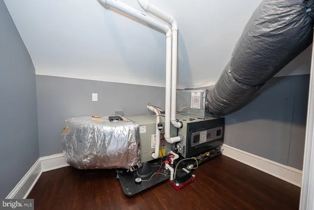 $2,995 | 7350 Ridge Avenue, Unit 2, Philadelphia, PA 19128