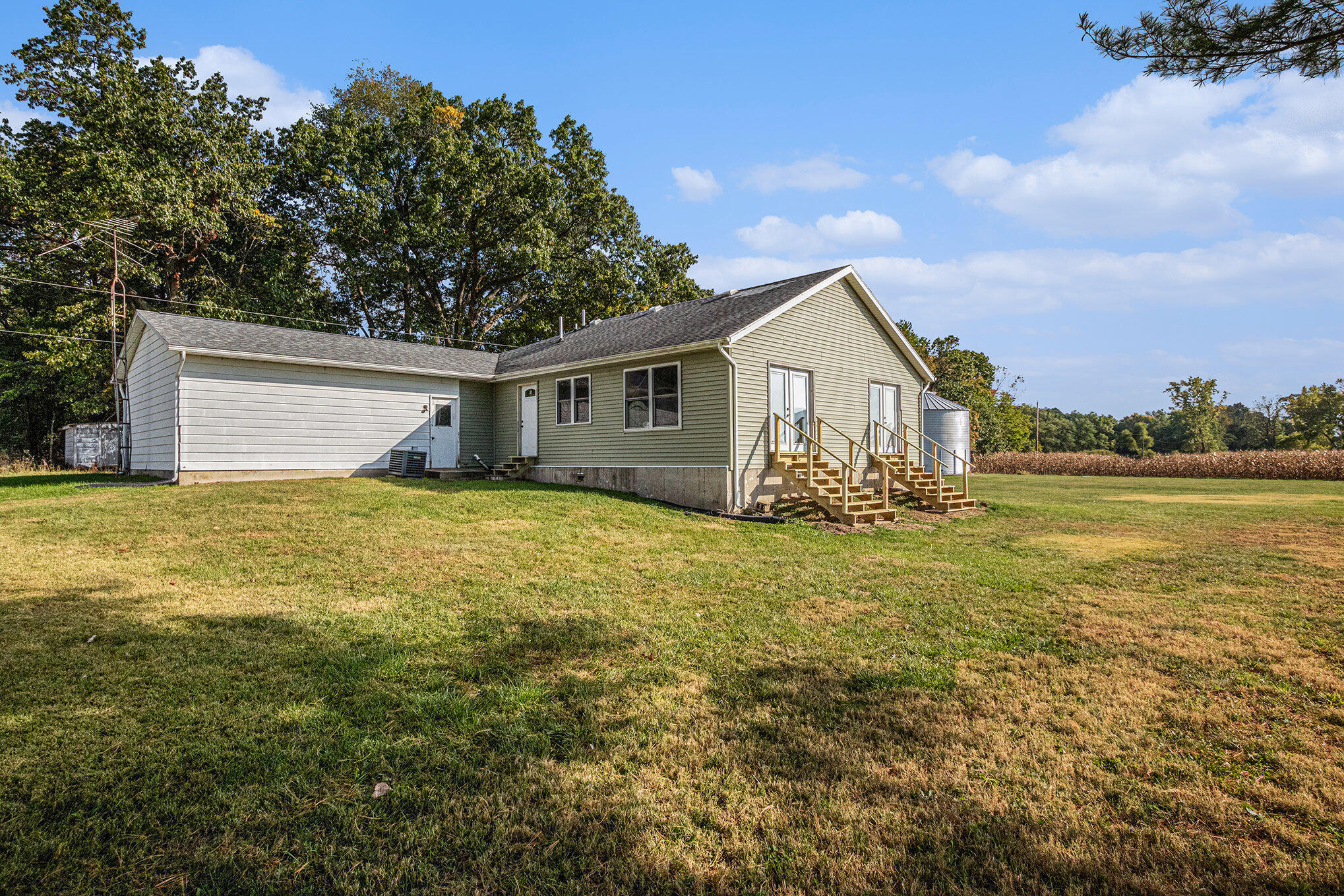 4935 Curran Road Buchanan, MI 49107 - Photo 14 of 16 015_img_1163_556