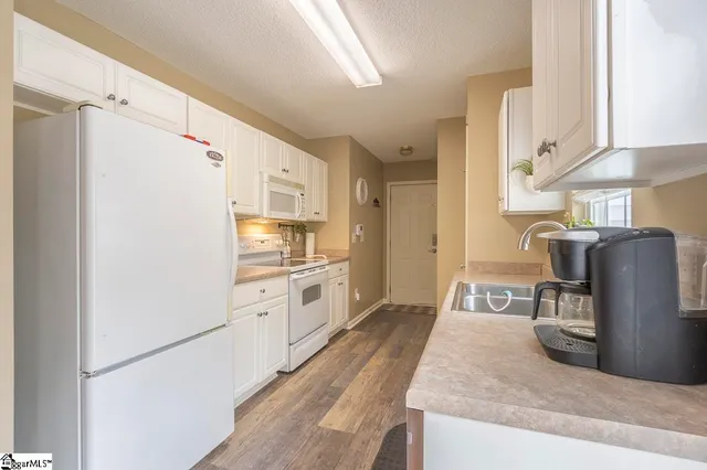 $239,000 | 100 Forrester Drive, Unit 205, Liberty, SC 29657