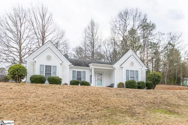 $239,000 | 100 Forrester Drive, Unit 205, Liberty, SC 29657