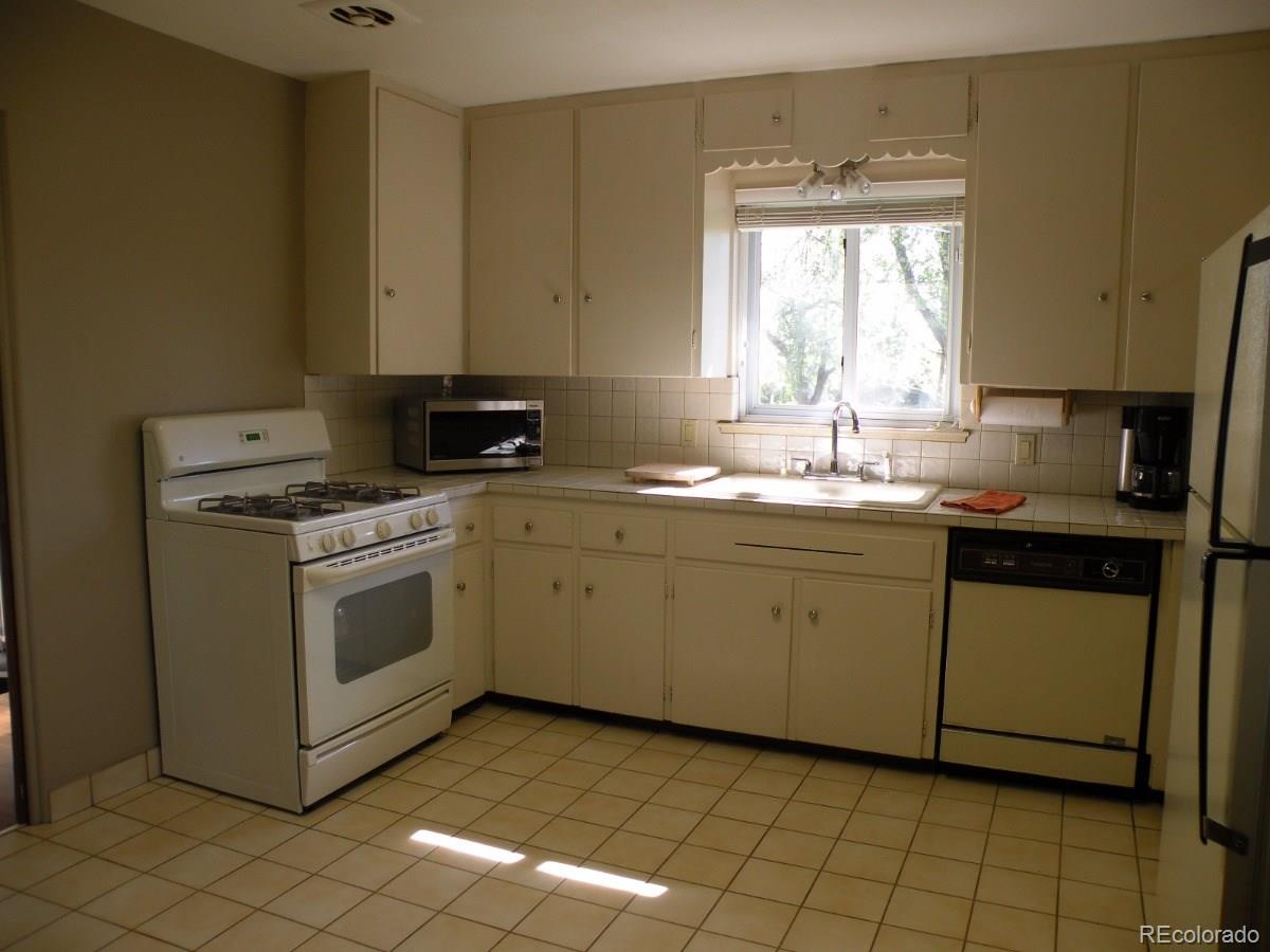 4100 Balsam Street Wheat Ridge, CO 80033 - Photo 10 of 26 Gallery Image 10