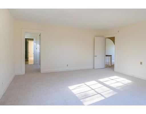37 Carisbrooke Road Wellesley, MA 02481 - Photo 17 of 21 Gallery Image 17
