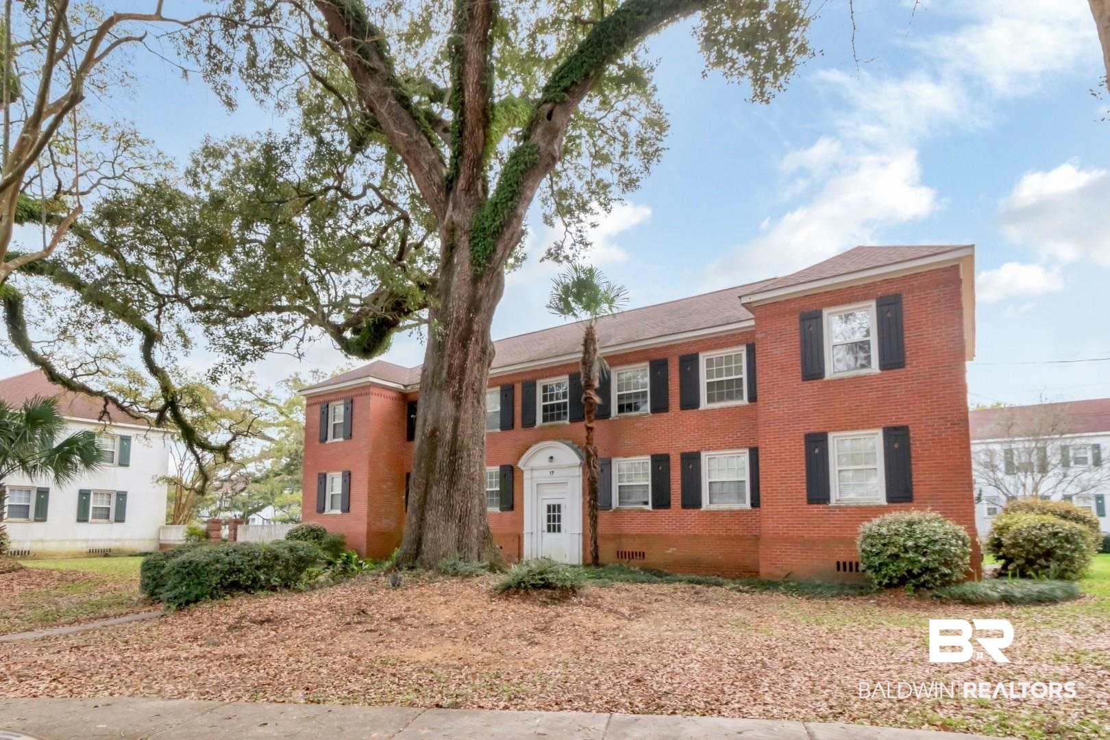 214 Upham Street, Unit 17C Mobile, AL 36607 - Photo 4 of 32 Colonial-style house with brick siding and crawl space