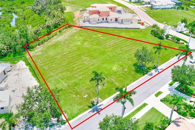 a view of an outdoor space