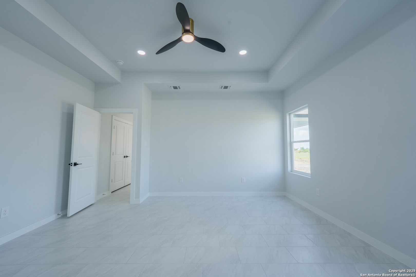 150 Ranchero Way Natalia, TX 78059 - Photo 14 of 30
