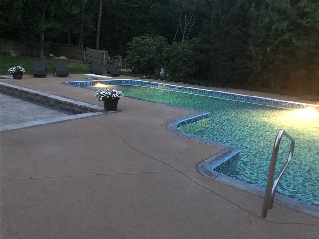 237 Ridge Road Smithfield, RI 02917 - Photo 17 of 19