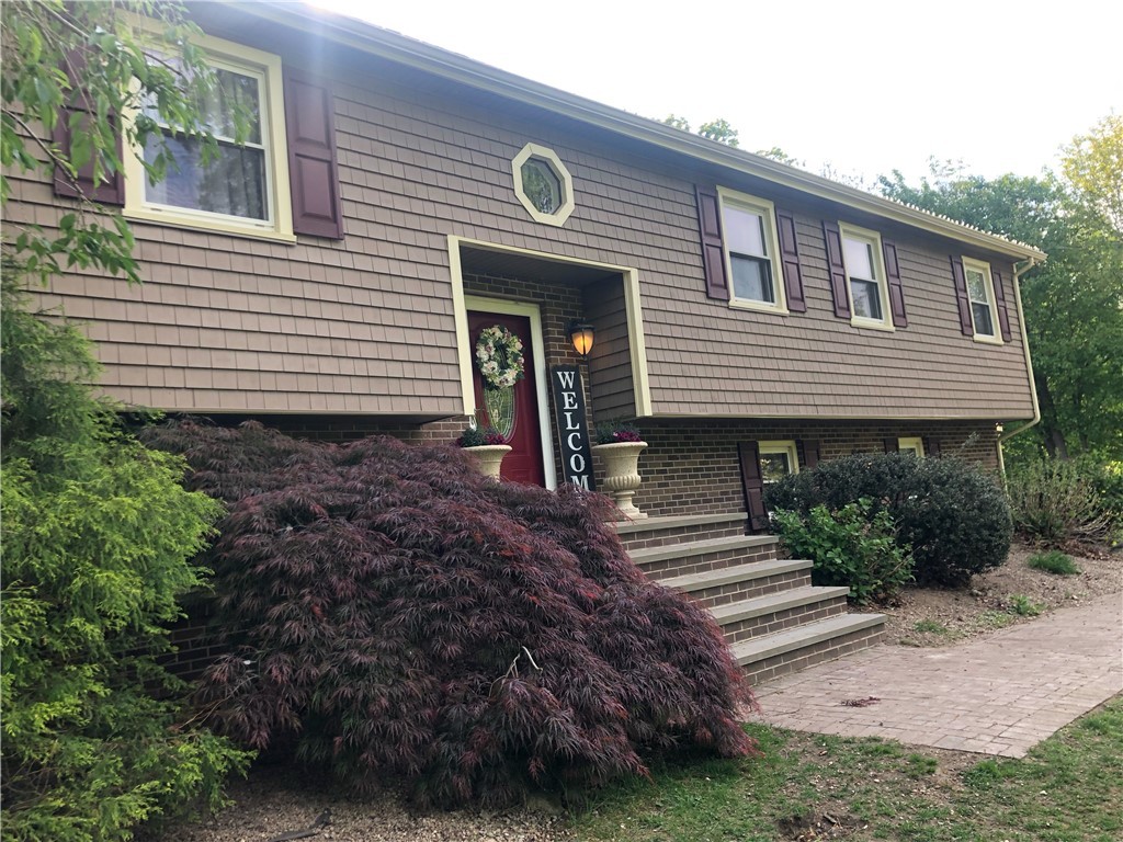 237 Ridge Road Smithfield, RI 02917 - Photo 2 of 19