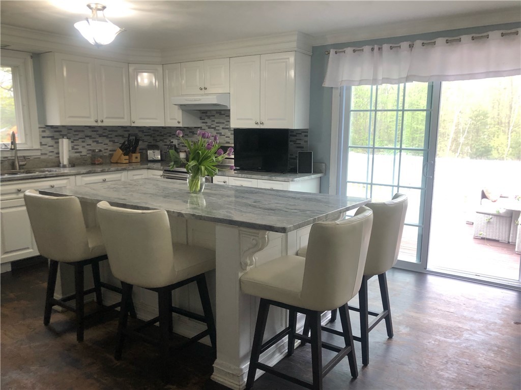 237 Ridge Road Smithfield, RI 02917 - Photo 4 of 19