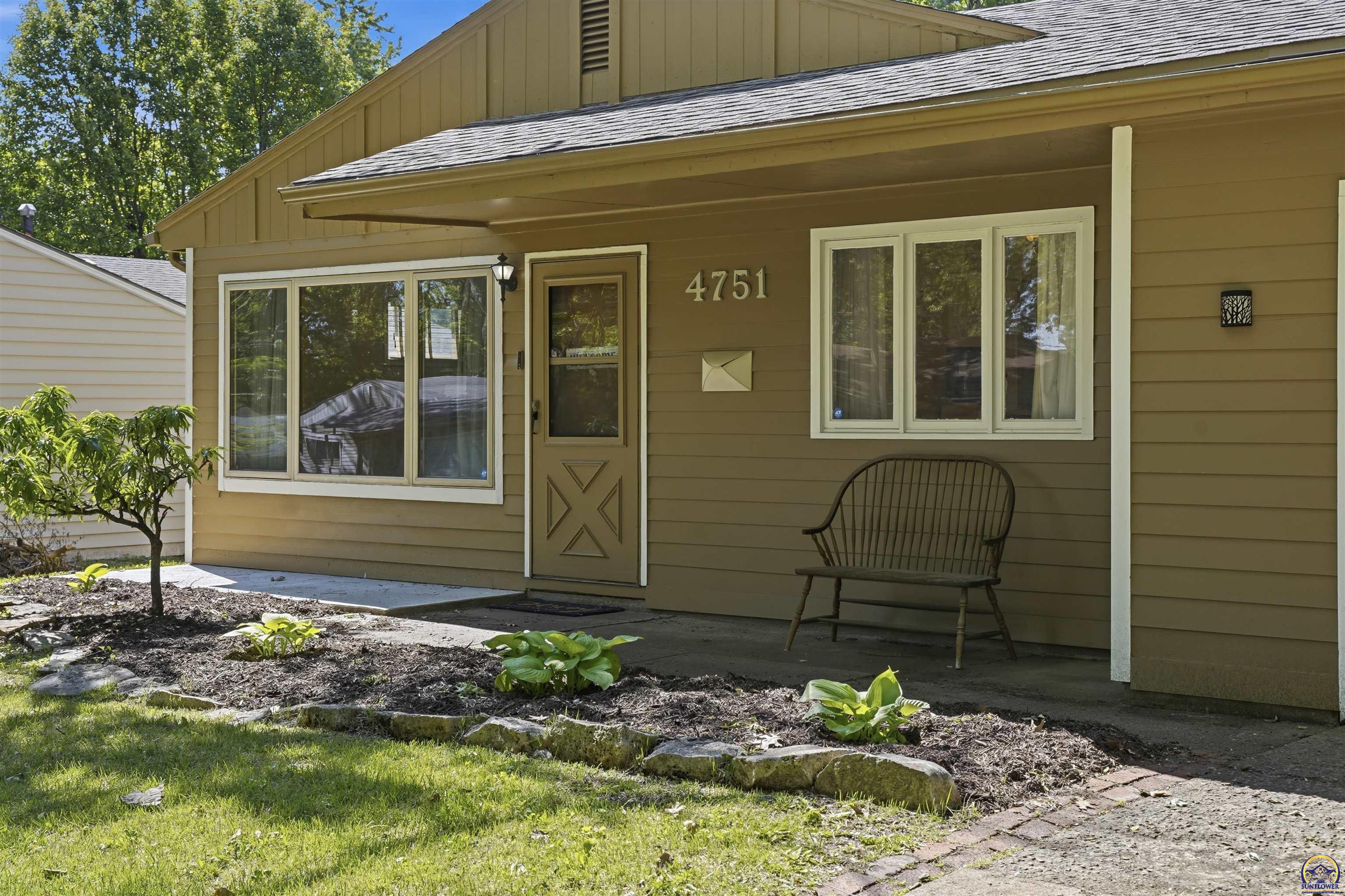 4751 Southwest 17th Terrace Topeka, KS 66604 - Photo 18 of 23