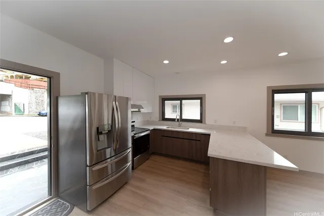 $3,200 | 2056 10th Avenue, Honolulu, HI 96816