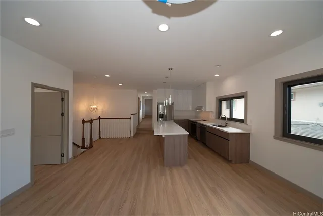 $4,200 | 2056 10th Avenue, Honolulu, HI 96816