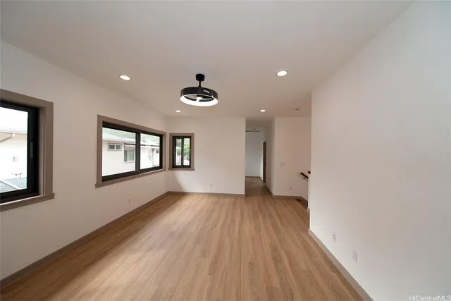 $3,200 | 2056 10th Avenue, Honolulu, HI 96816