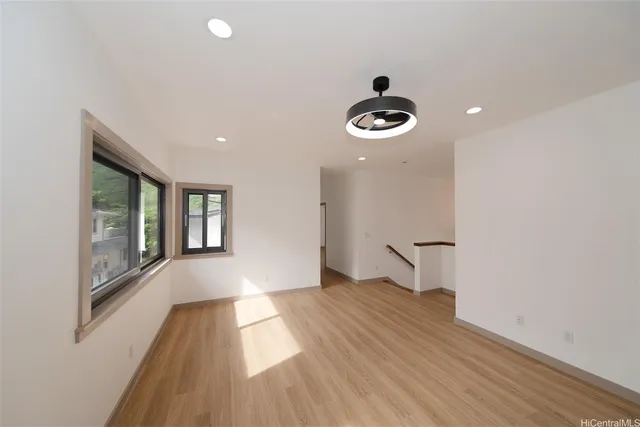 $3,200 | 2056 10th Avenue, Honolulu, HI 96816