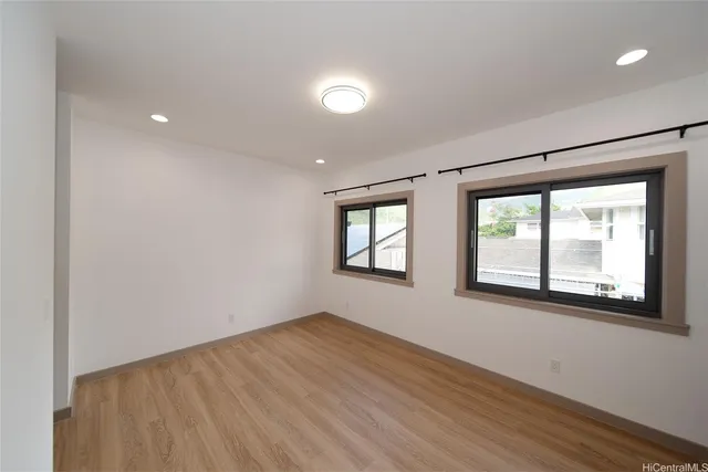 $3,200 | 2056 10th Avenue, Honolulu, HI 96816