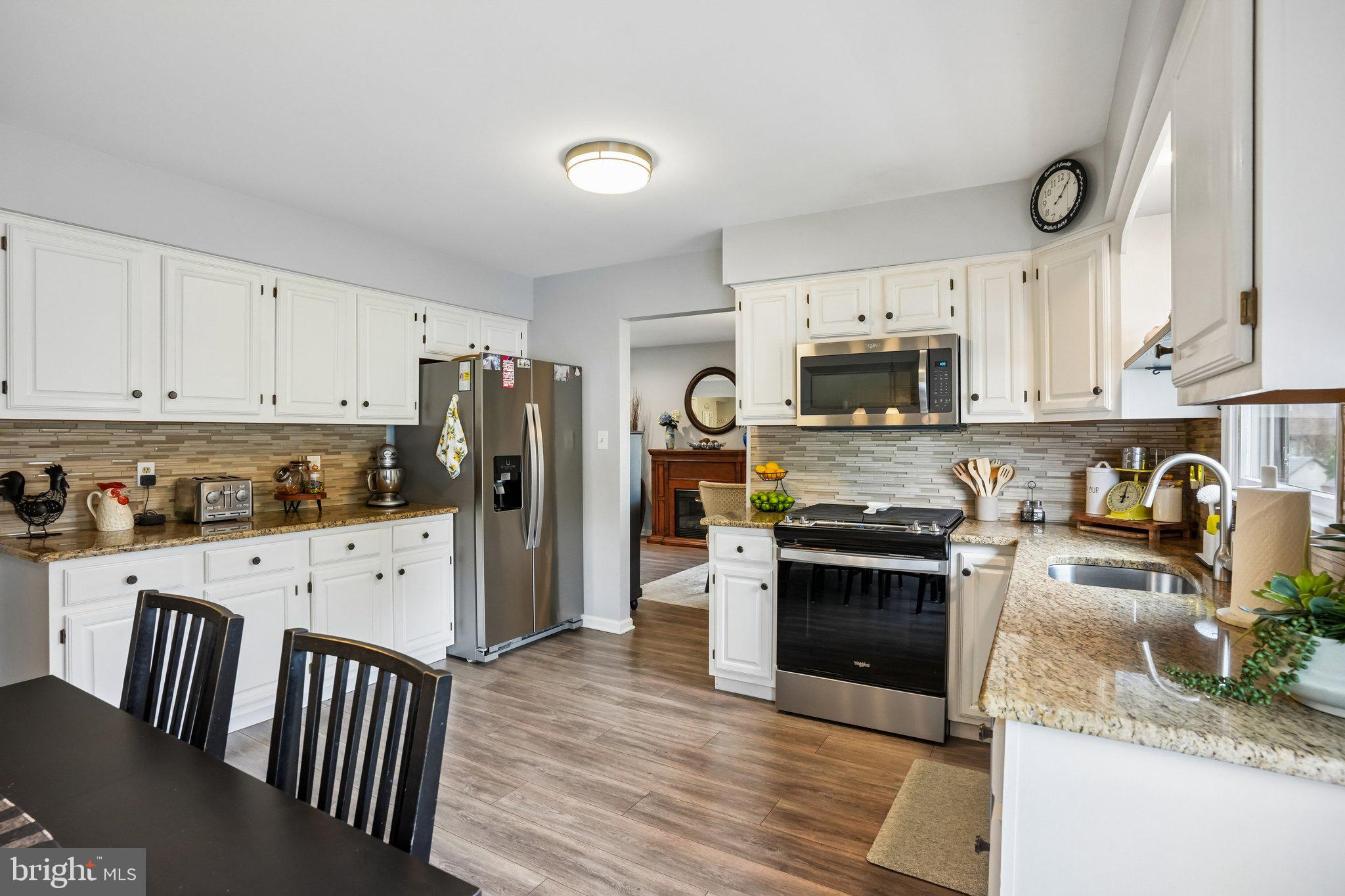 905 Bridgeboro Street Delran, NJ 08075 - Photo 10 of 24 Kitchen