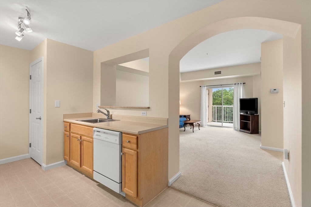 38 Village Road, Unit 614 Middleton, MA 01949 - Photo 11 of 36 Gallery Image 11