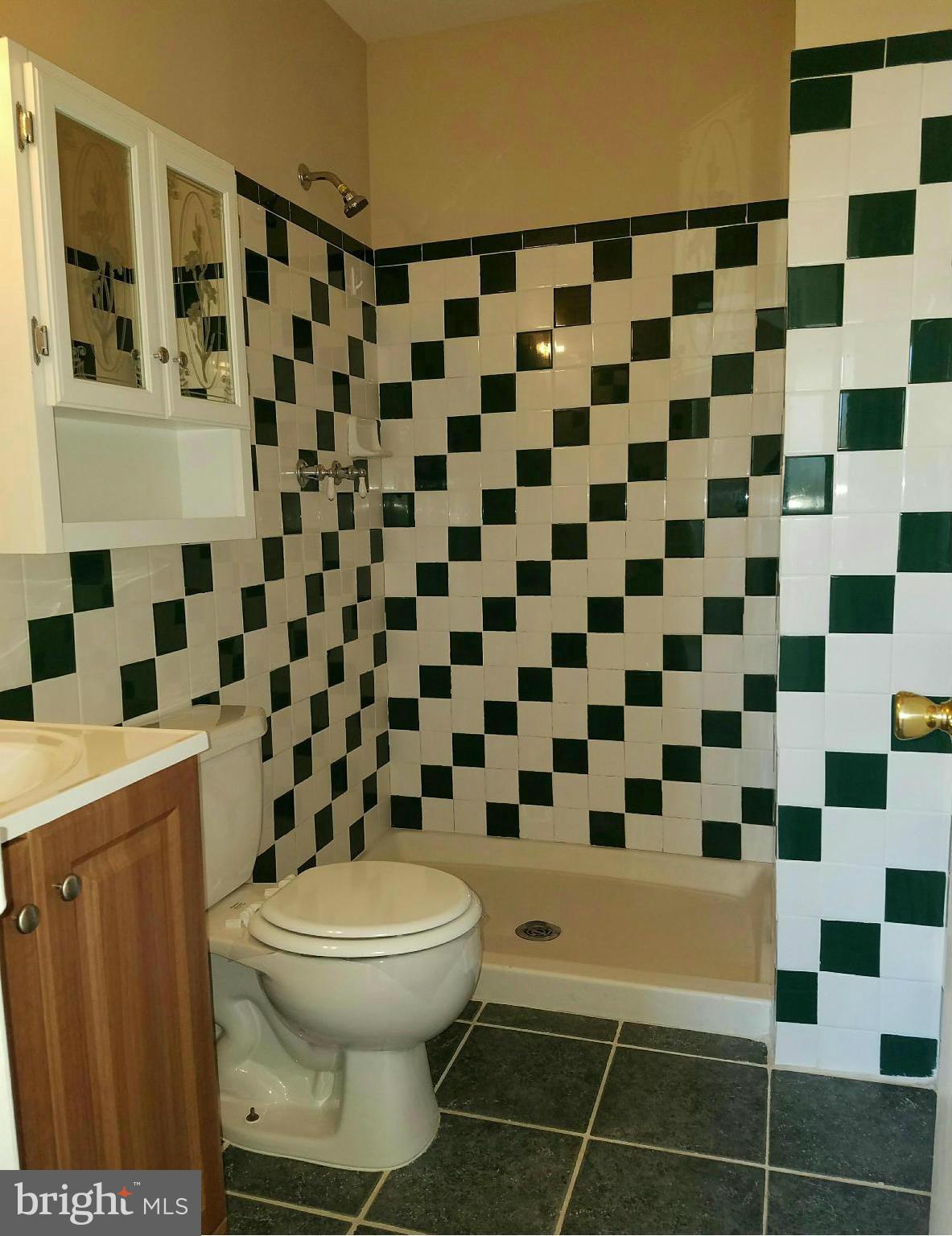 2855 Seminole Road Woodbridge, VA 22192 - Photo 10 of 21 Bath (Master)