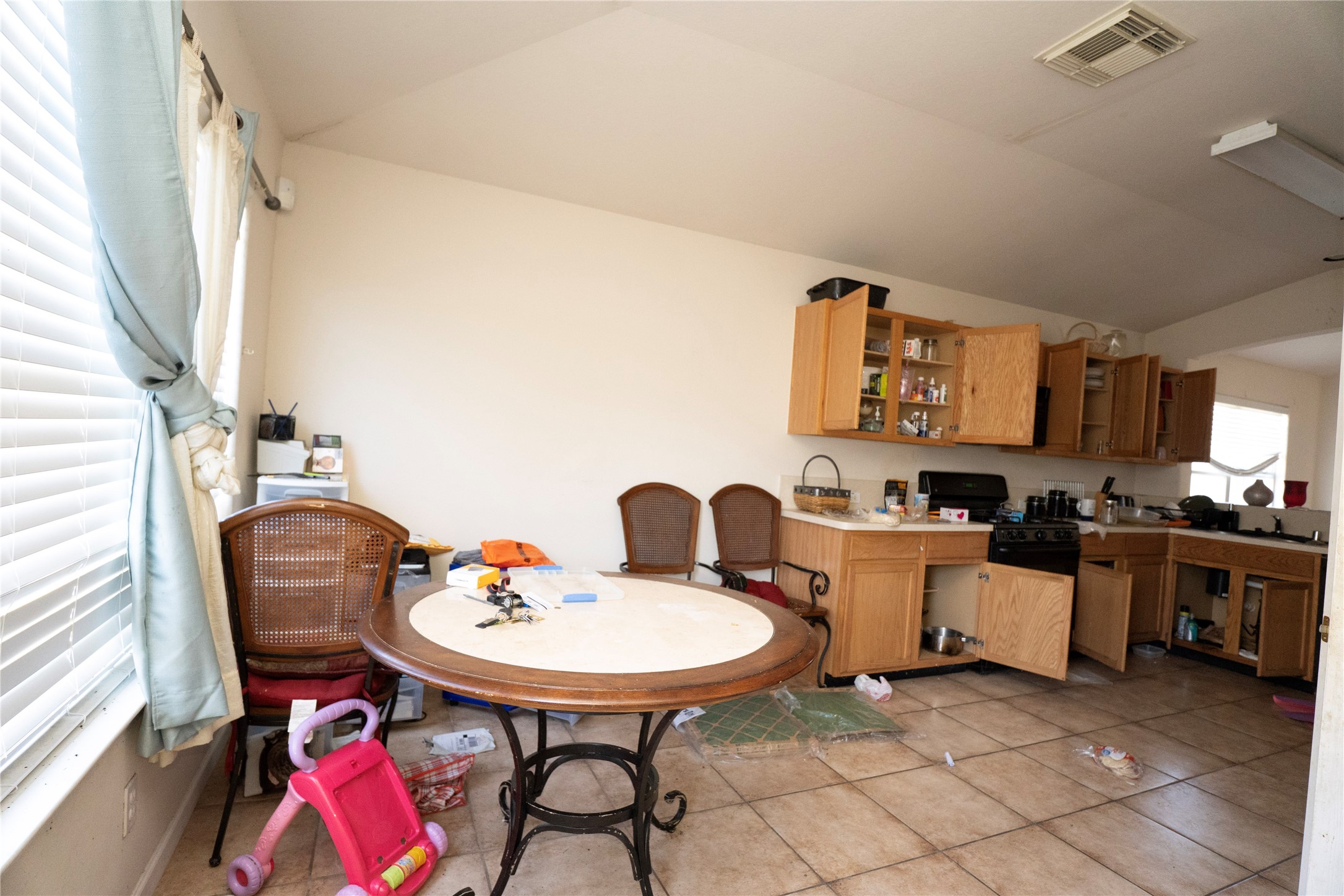 8202 Radial Court Rosharon, TX 77583 - Photo 15 of 32