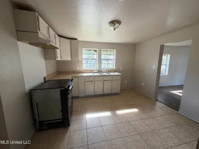 $875 | 4148 Magnolia Street, Moss Point, MS 39563