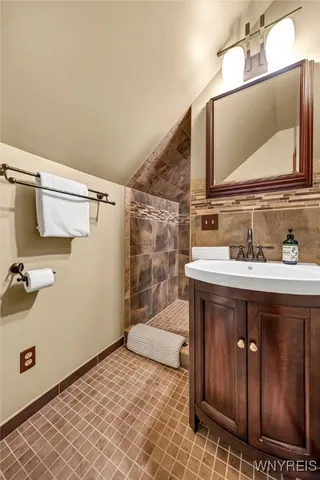 $950,000 | 5107 Langford Road, North Collins, NY 14111