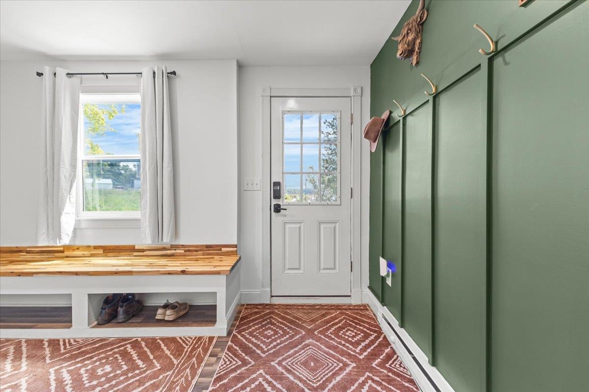 1046 Hathaway Point Road St. Albans Town, VT 05488 - Photo 4 of 60