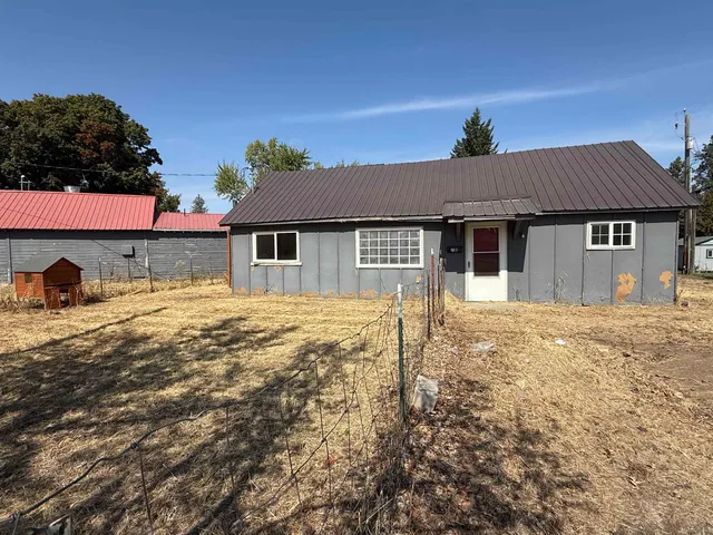 $325,000 | 711 East Lake Street, Medical Lake, WA 99022