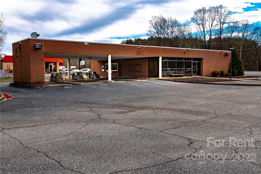 676 Morganton Boulevard Southwest Lenoir, NC 28645 - Photo 1 of 36