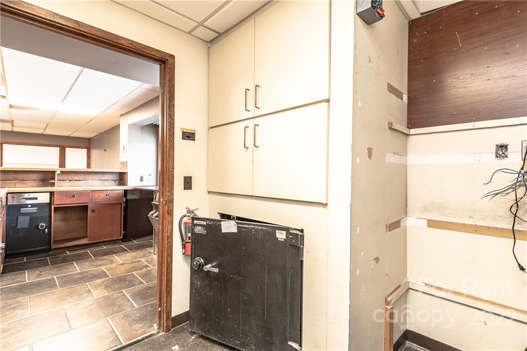 676 Morganton Boulevard Southwest Lenoir, NC 28645 - Photo 25 of 36