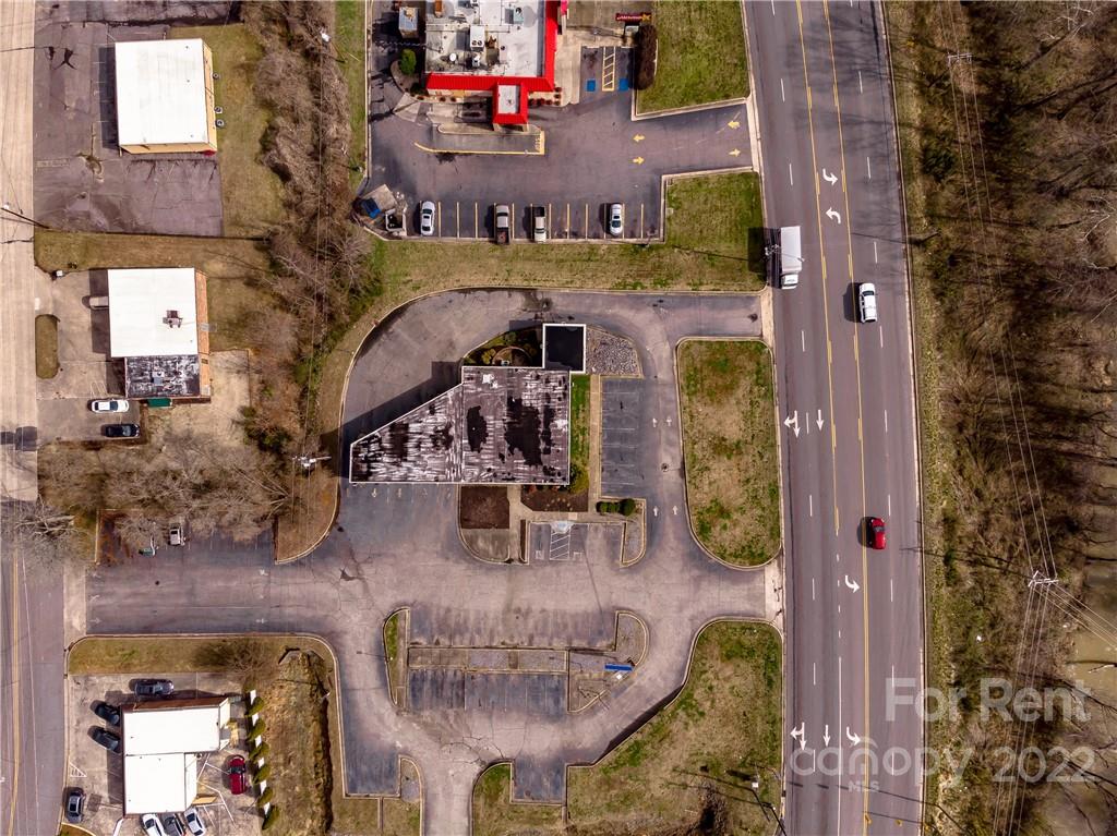 676 Morganton Boulevard Southwest Lenoir, NC 28645 - Photo 28 of 36