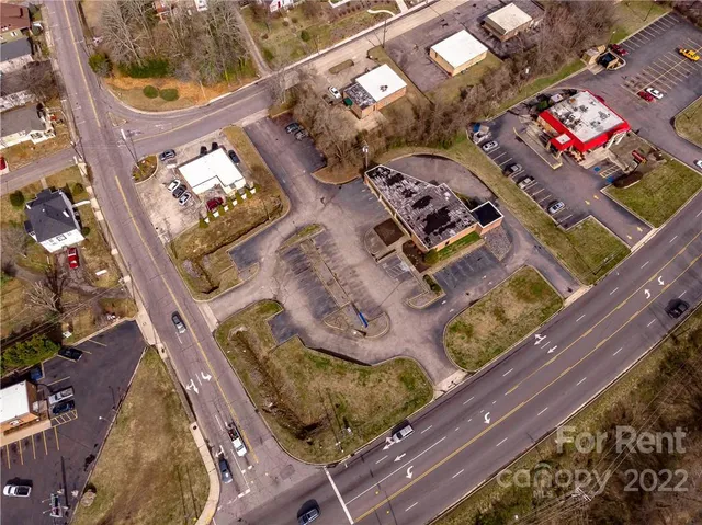 $3,500 | 676 Morganton Boulevard Southwest, Lenoir, NC 28645