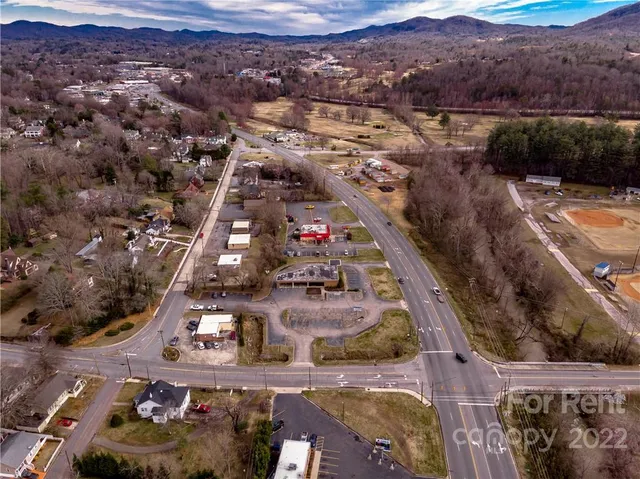 $3,500 | 676 Morganton Boulevard Southwest, Lenoir, NC 28645