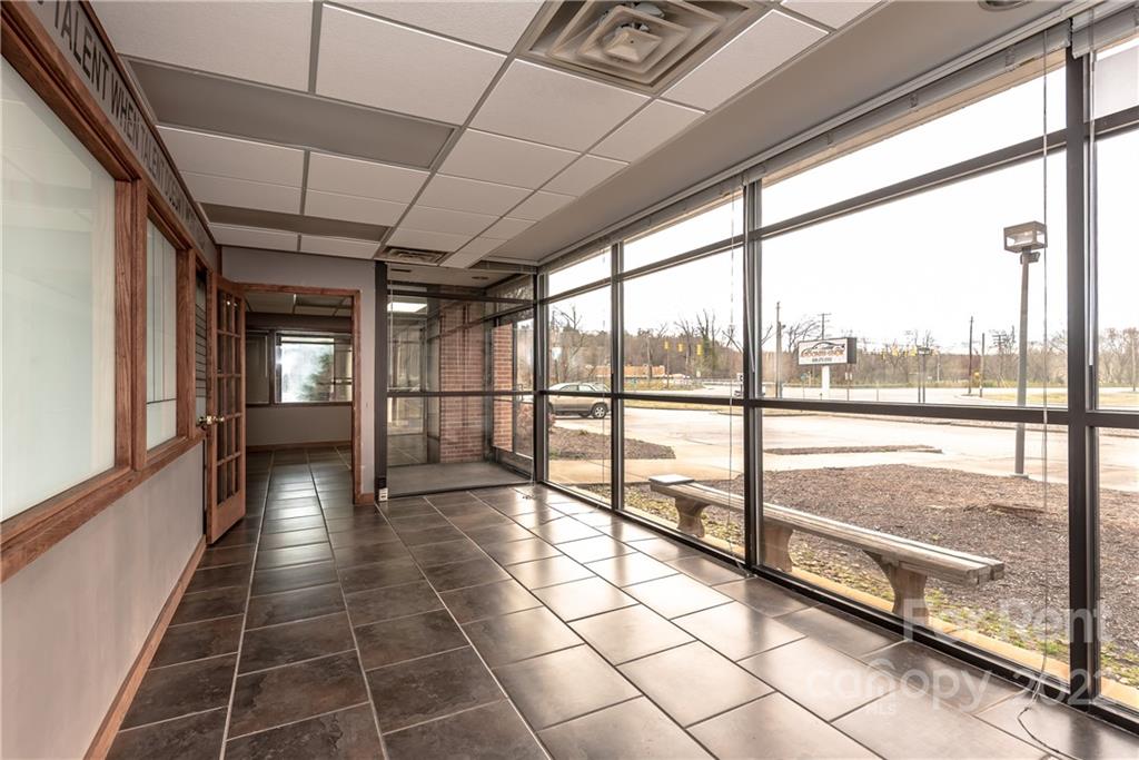 676 Morganton Boulevard Southwest Lenoir, NC 28645 - Photo 8 of 36