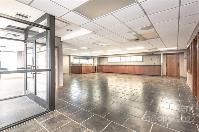 $3,500 | 676 Morganton Boulevard Southwest, Lenoir, NC 28645