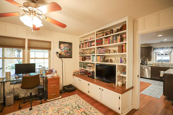 $329,900 | 311 Oakwood Lane, Paris, TN 38242