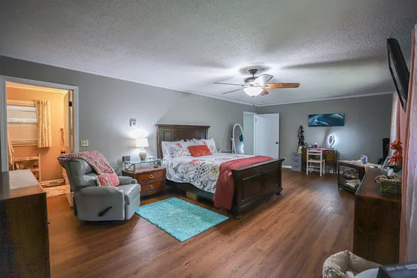 $329,900 | 311 Oakwood Lane, Paris, TN 38242